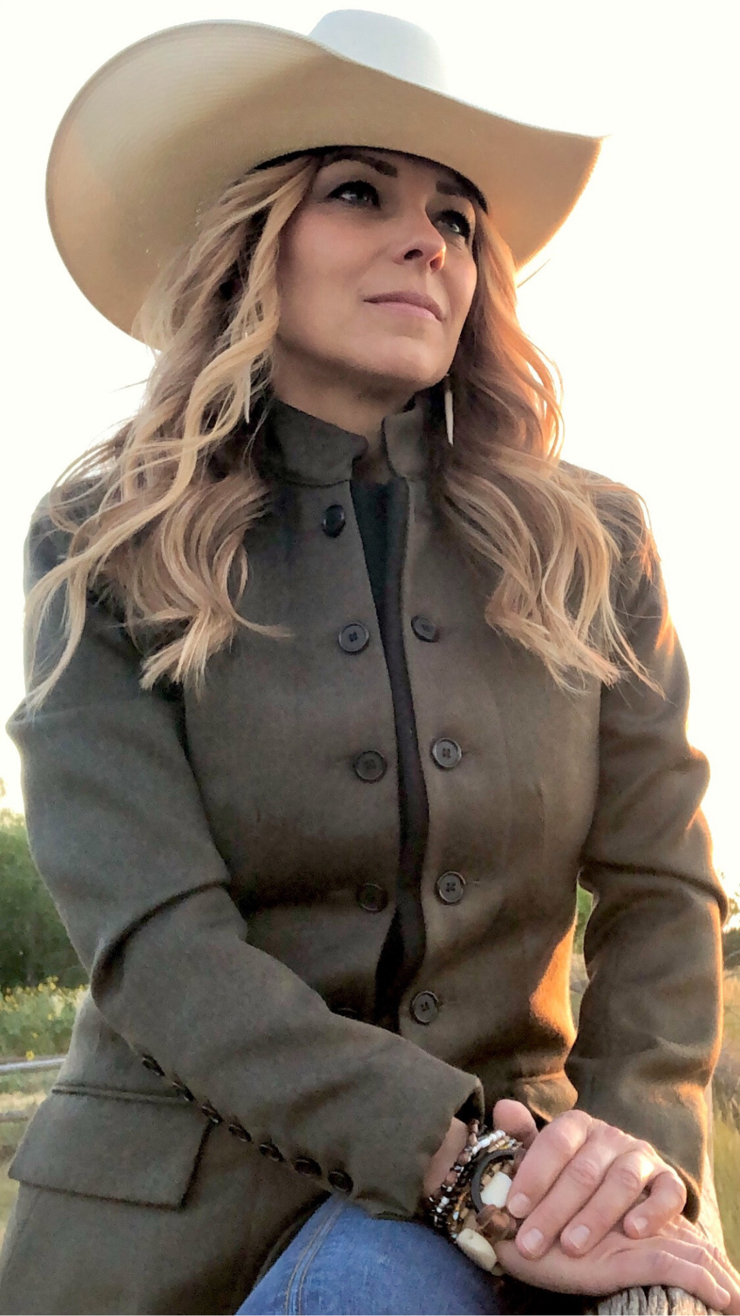 Abrigo militar de mujer - Oliva