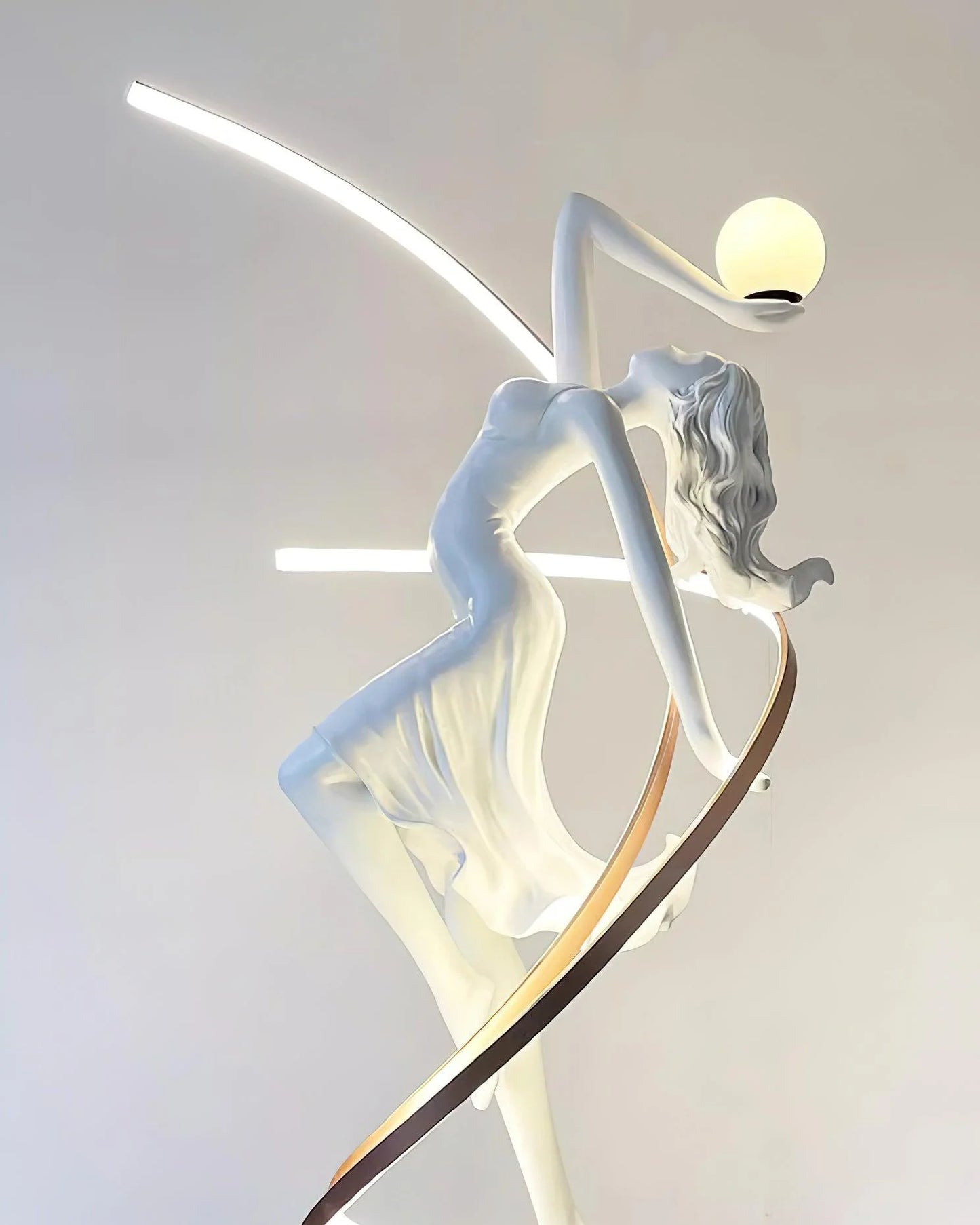 Lámpara de pie de Misha Goddess White Statue