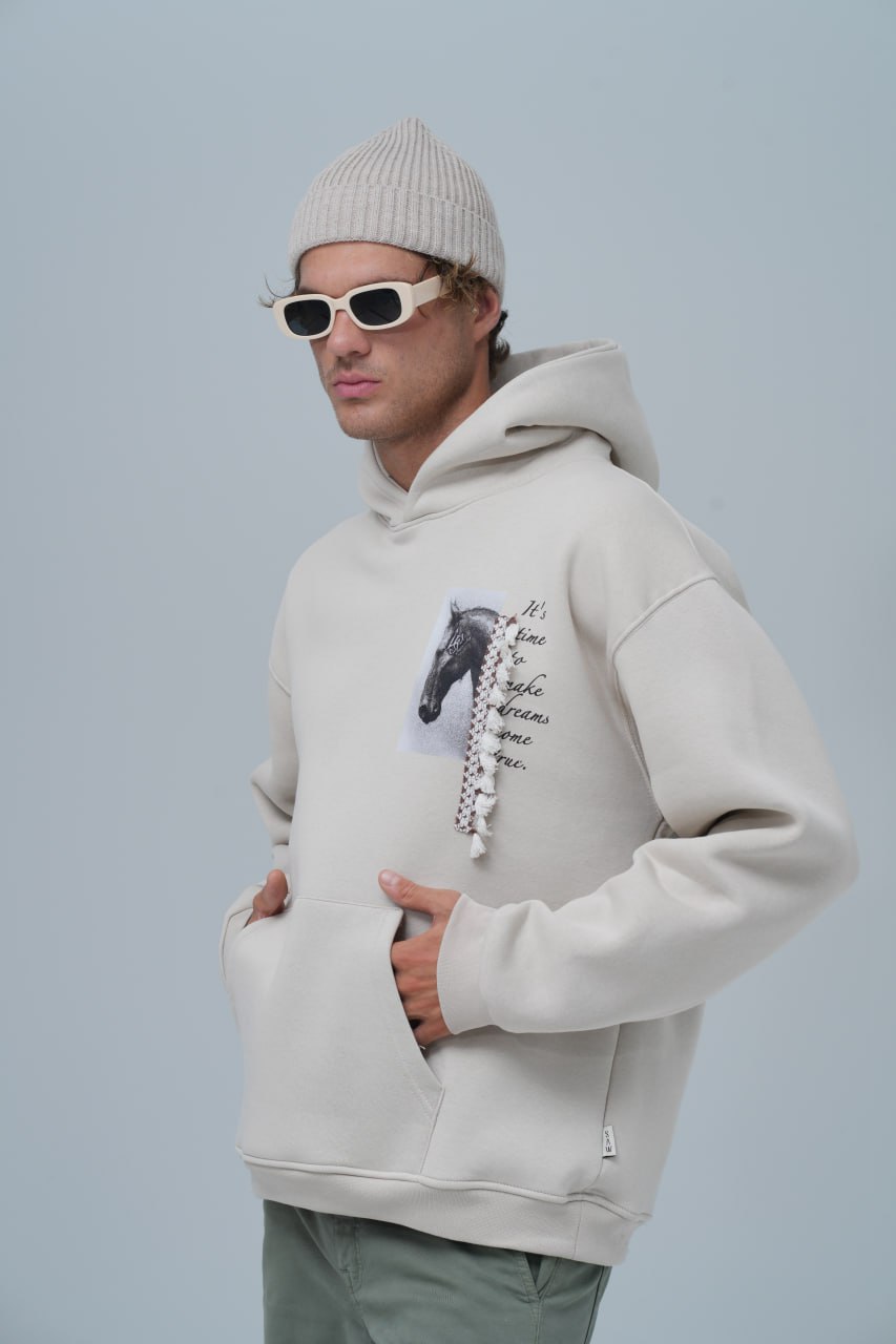 Sudadera con capucha y gráfico de caballo de técnica mixta