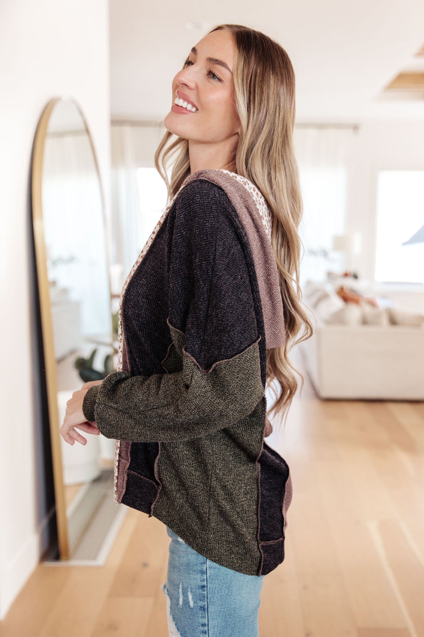 Sudadera con capucha de bloques de color «Emociones encontradas»