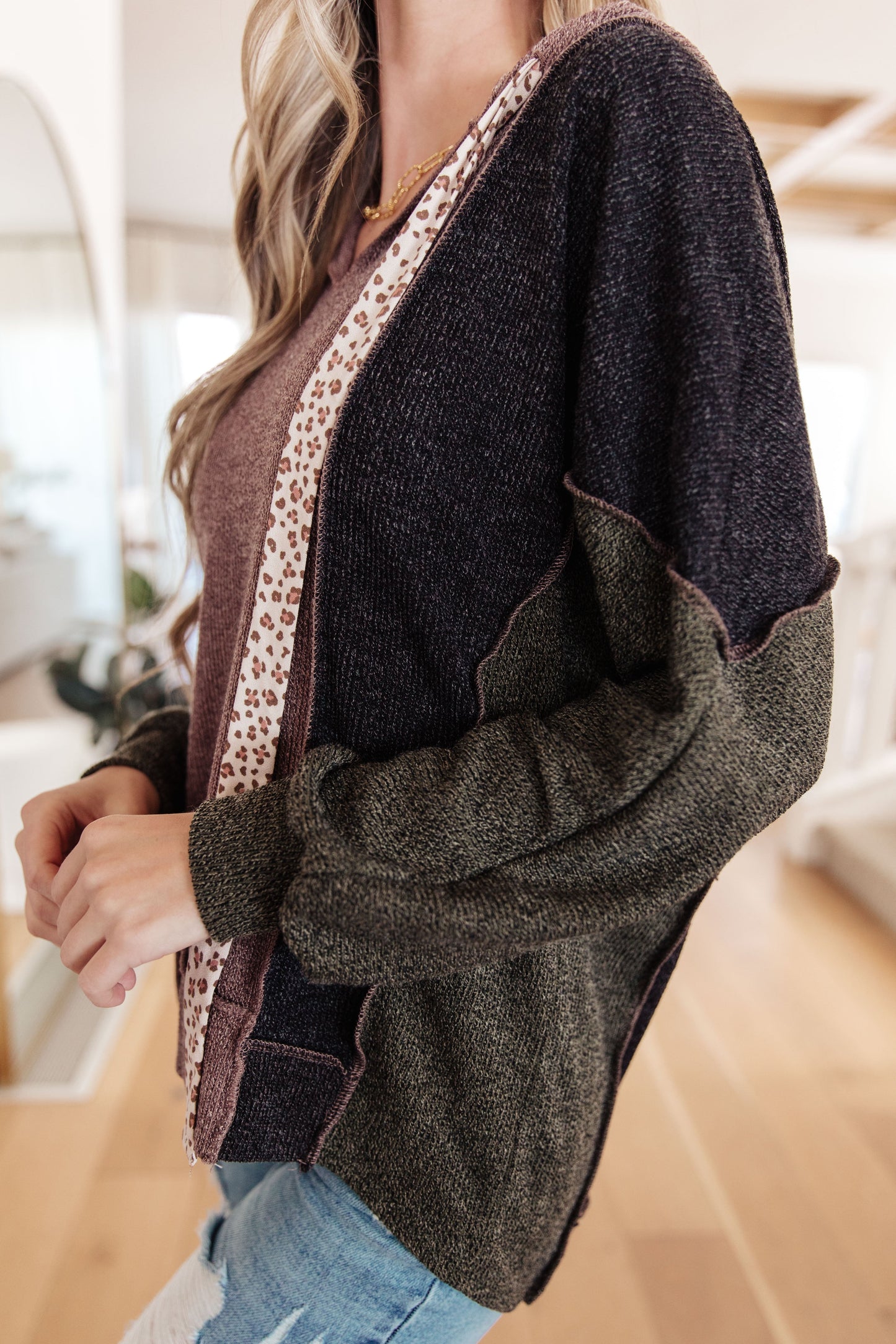 Sudadera con capucha de bloques de color «Emociones encontradas»