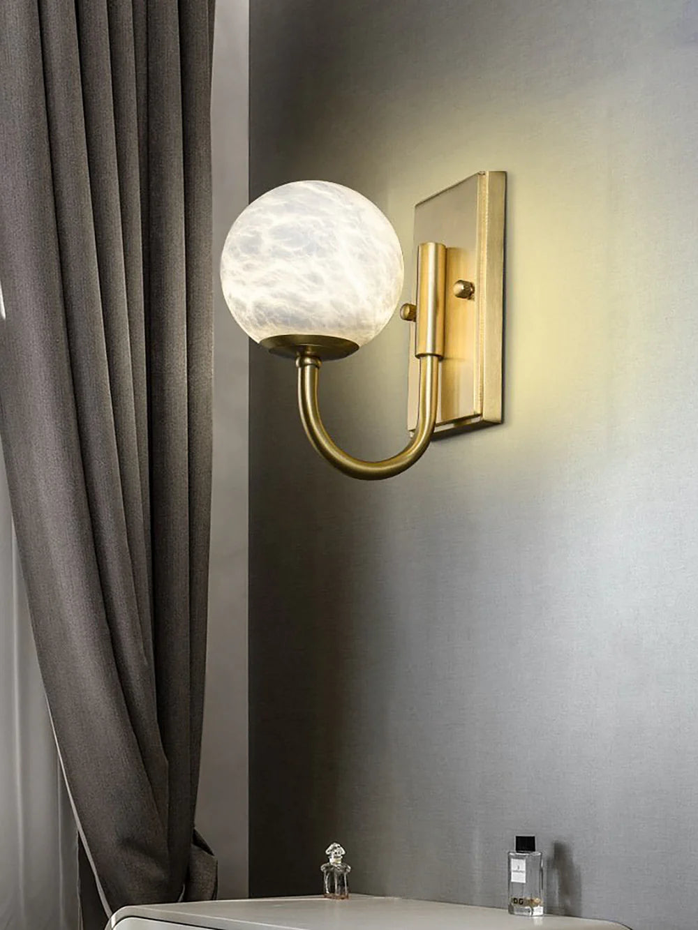 Lámpara de pared moderna y sencilla de alabastro