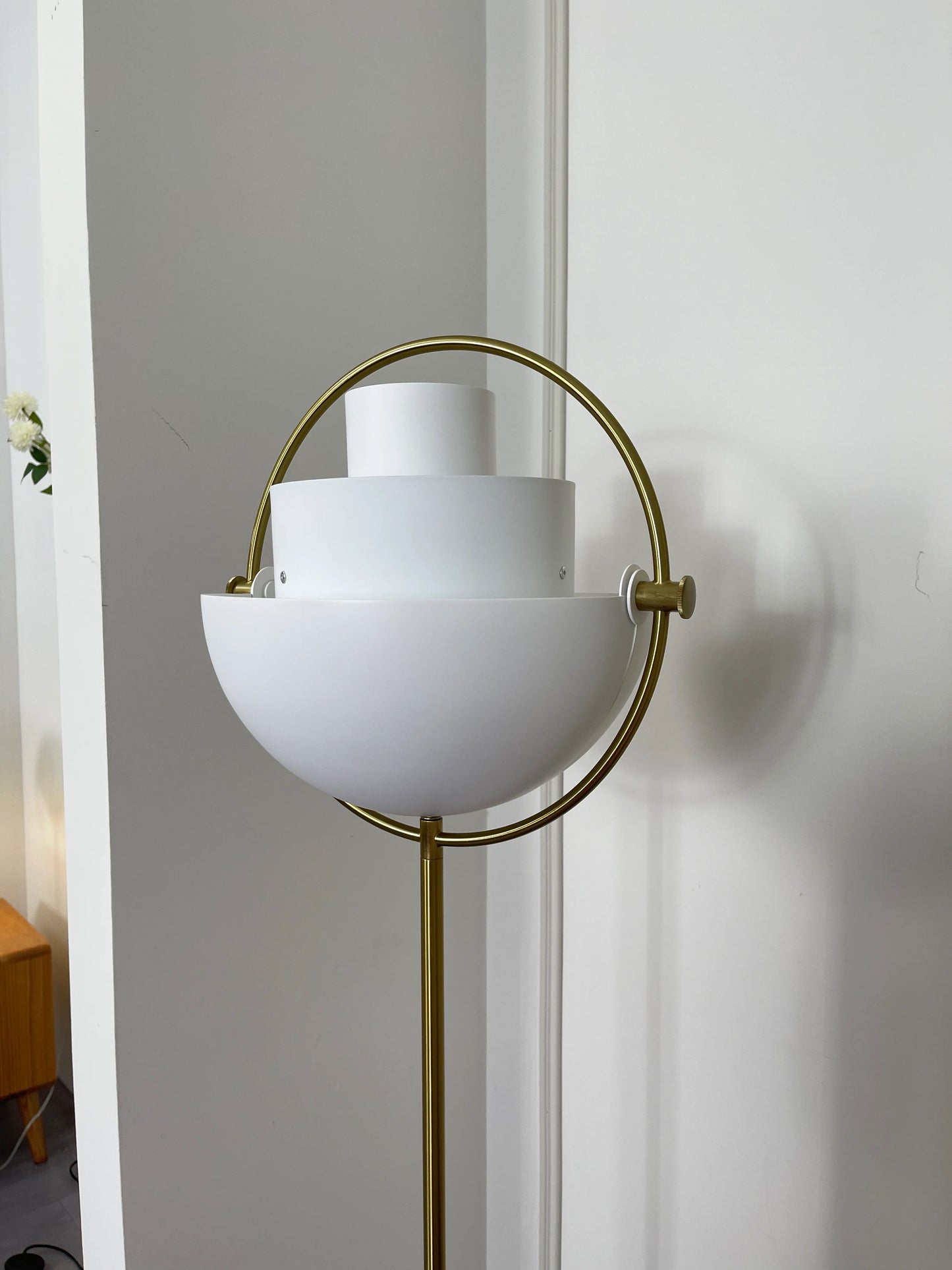 Lámpara de pie giratoria Multi-Lite Ball