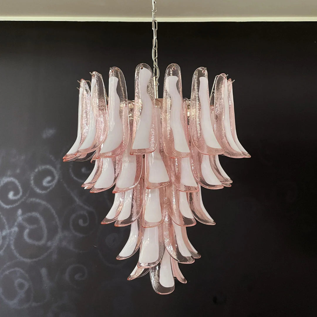 Lámpara de araña vintage con pétalos de cristal de Murano rosa