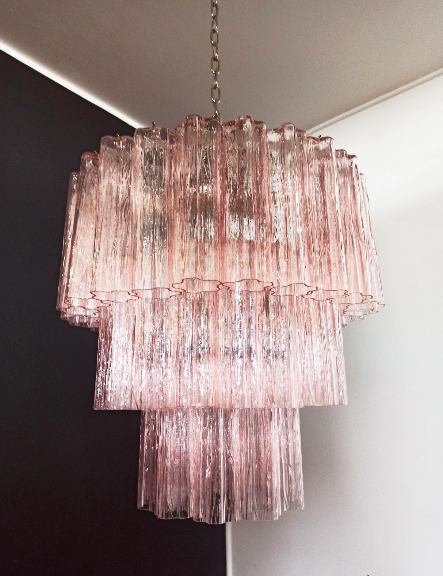 Lámpara de araña de tubo de cristal de Murano rosa