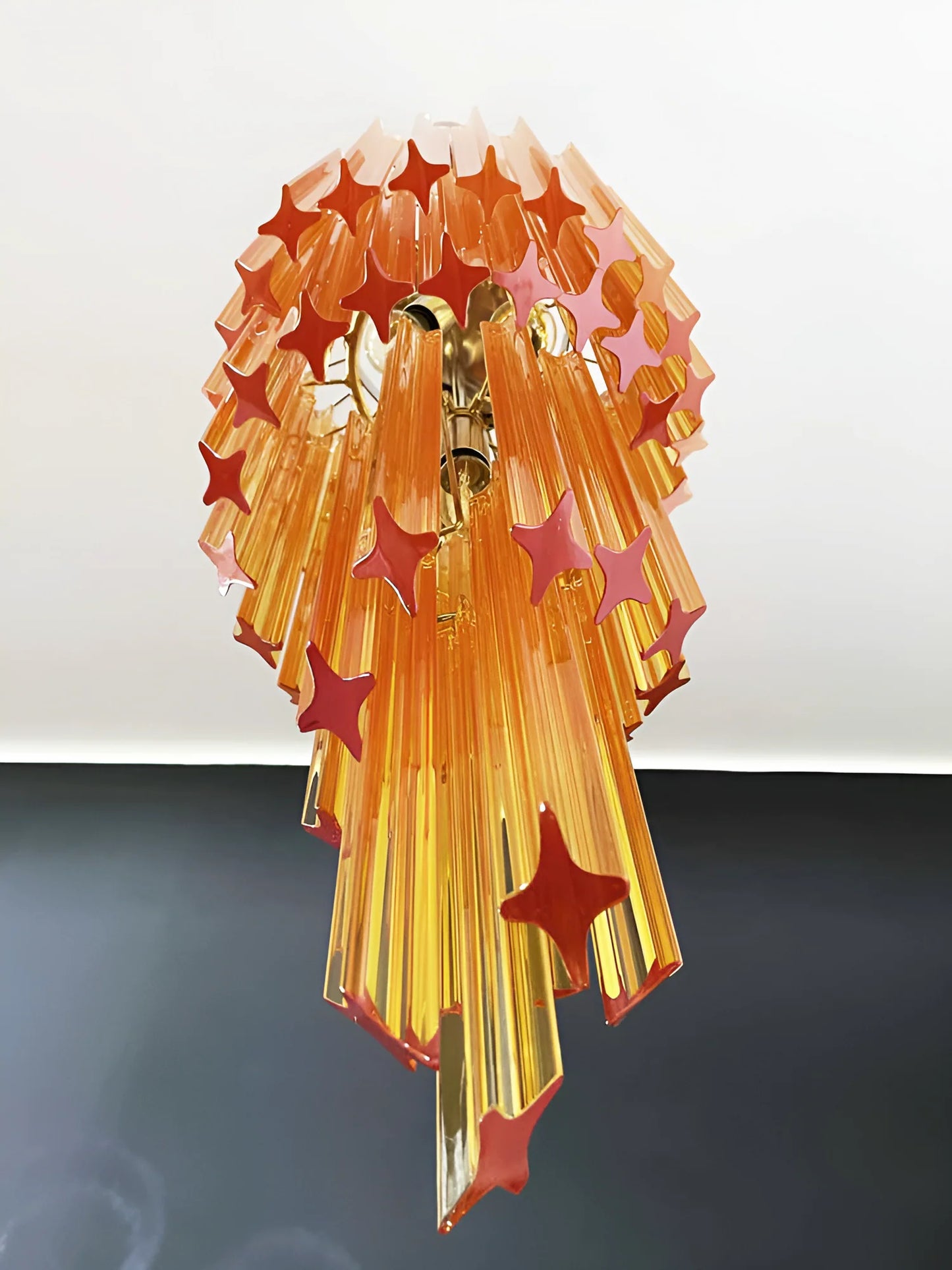 Candelabro Ámbar con Prismas Espirales de Murano