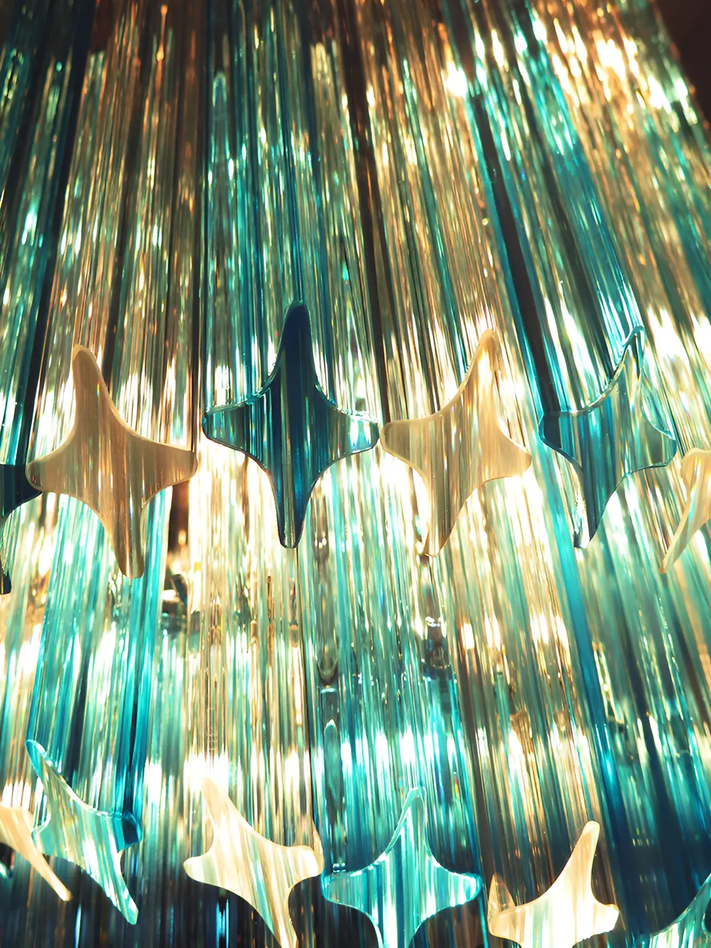 Lámpara de araña de cristal azul transparente Murano Spiral Prism