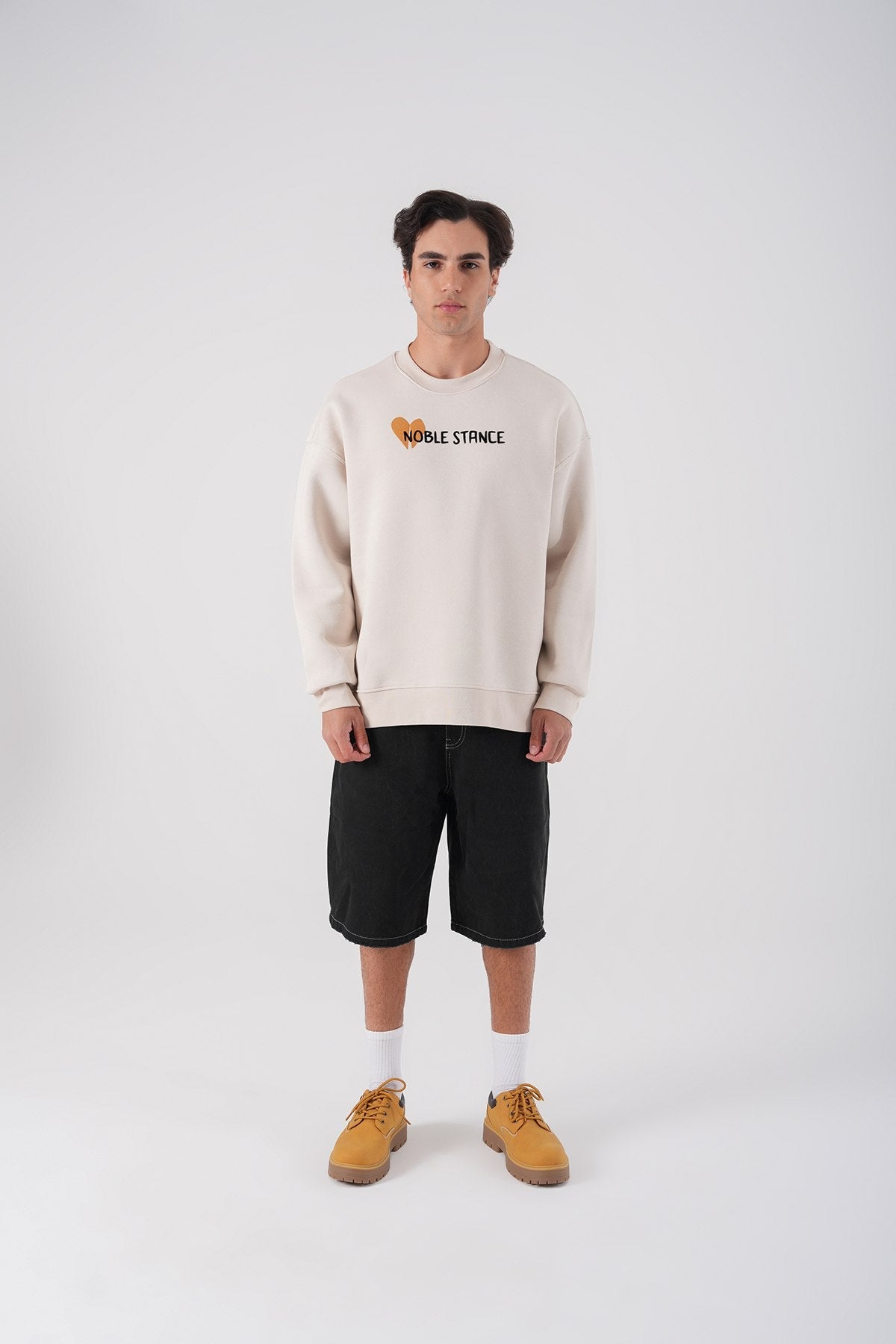 Sudadera extragrande Noble Stance: Gráfico artístico de corazón y perro