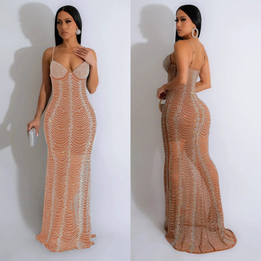 Vestido de mujer europeo y americano de moda con tirantes de malla y diamantes de imitación de color liso