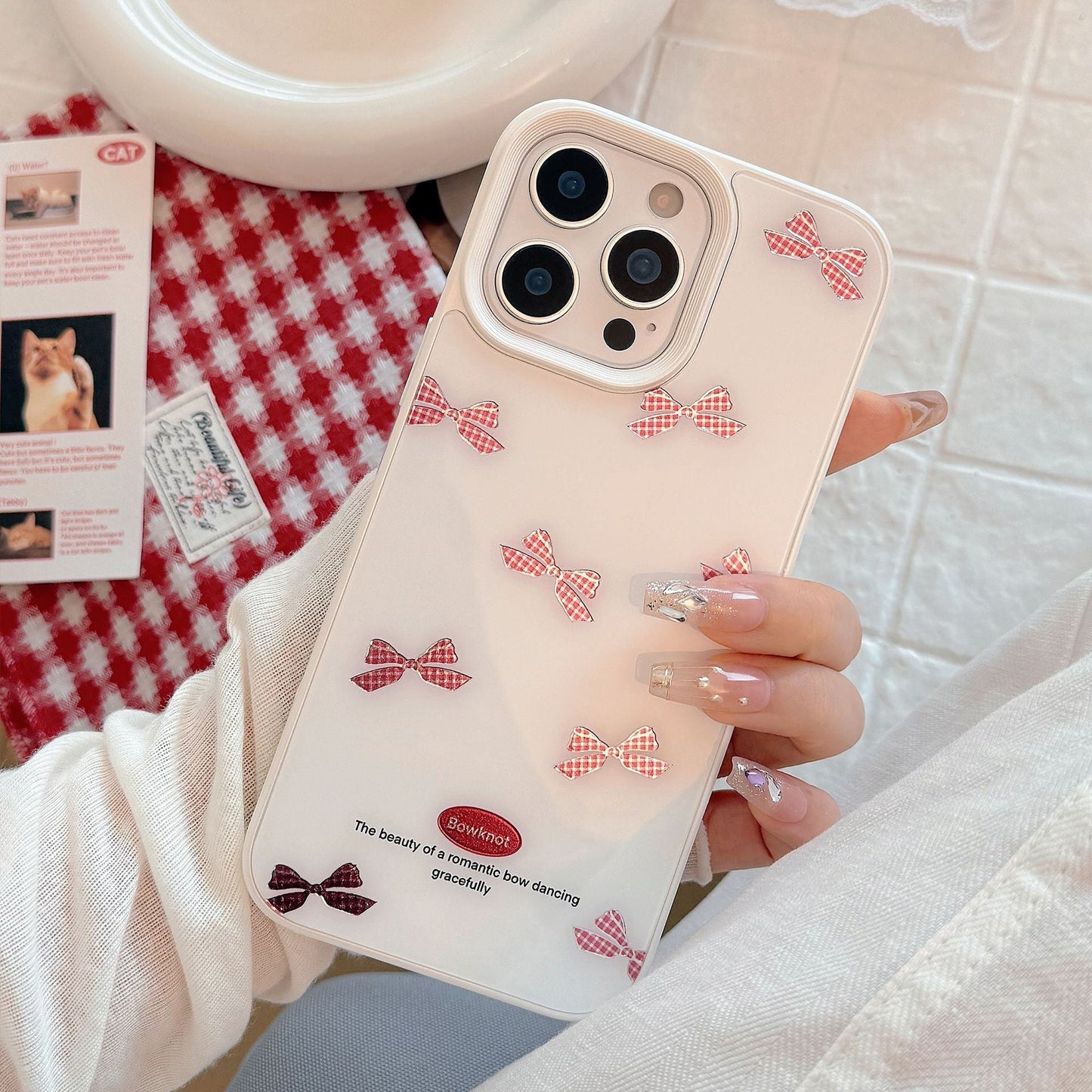 Funda de teléfono para iPhone 17 con lazo a cuadros rojos dorados Apple 14 para cristal duro 16promax 13 dulce
