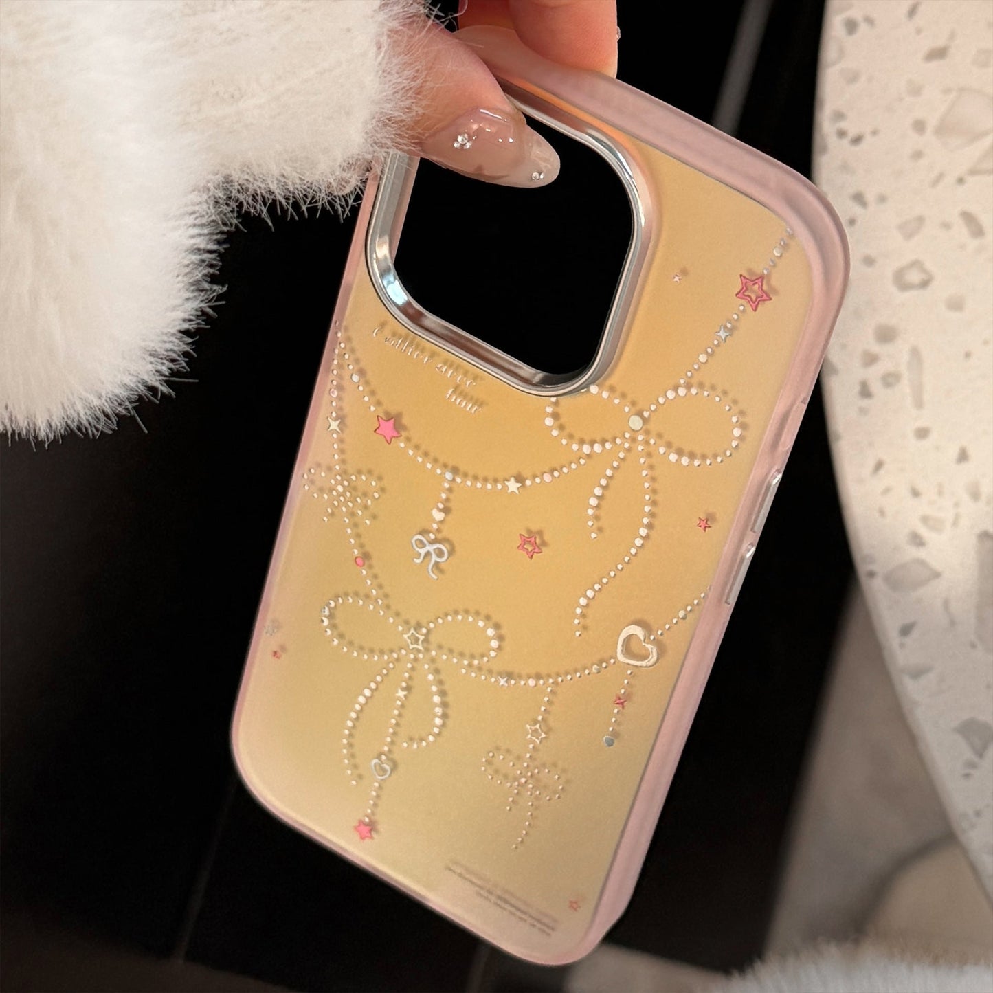 Estuche para teléfono móvil iPhone 17 estilo princesa dorada 15 lazo láser rosa 16Promax anticaídas 13 rígido