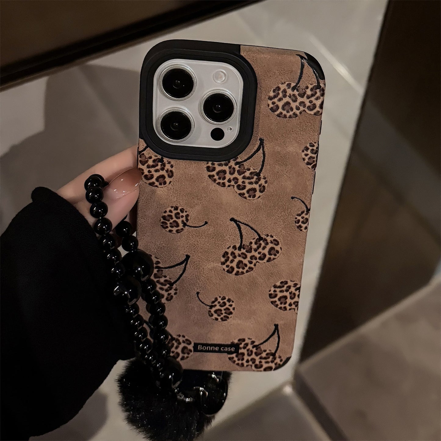 Funda de leopardo de cereza dulce y fresca para iphone16 apple 17 funda para móvil 15promax ante 14 cuerda de felpa 13