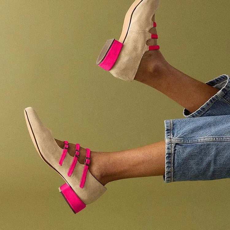 Zapatos de Mujer de Tacón Bajo con Tres Corchetes de Ocio — Zapatos Casuales de Triple Botón
