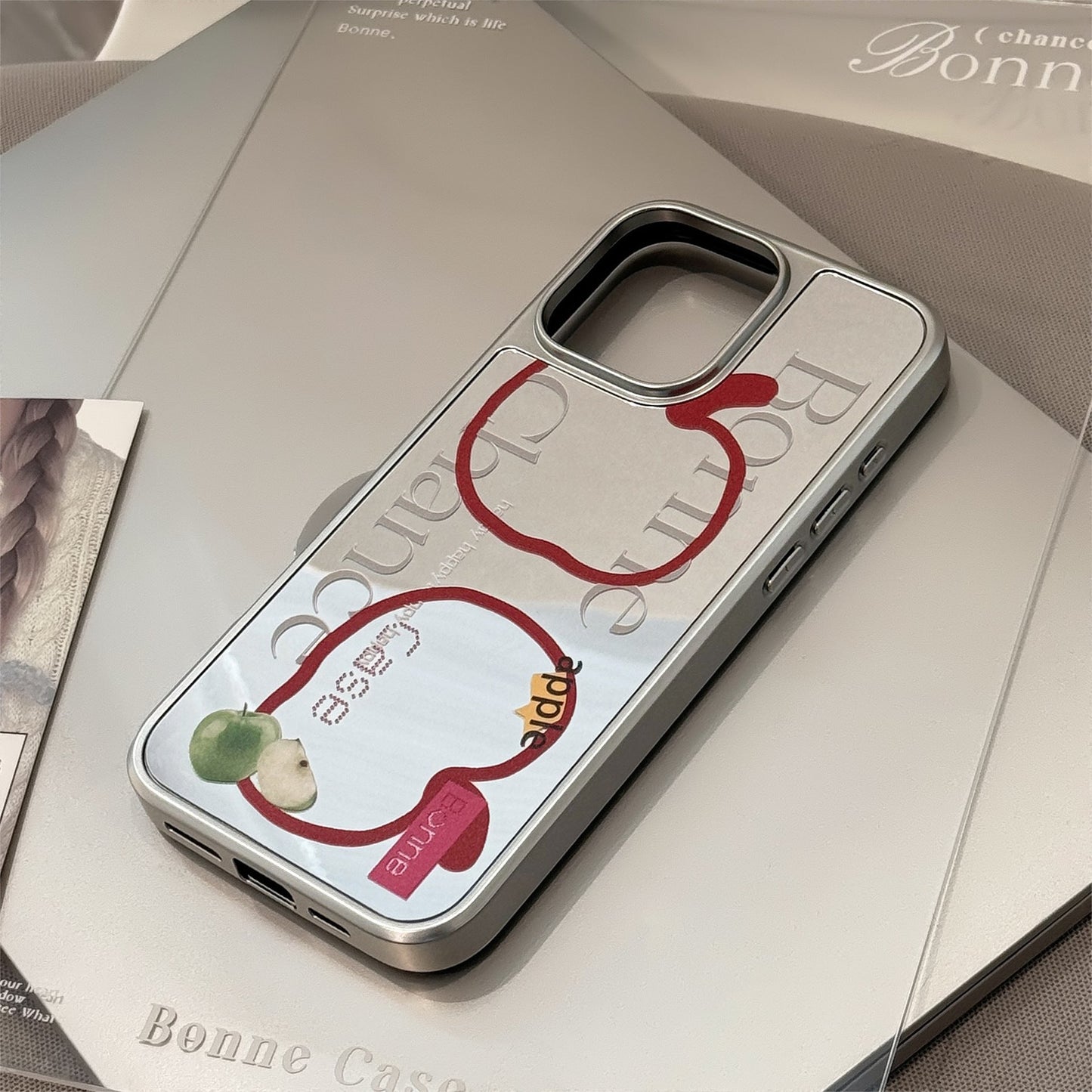 El sentido premium es adecuado para la funda de móvil 16promax iphone17 línea de espejo Apple 15 galvanizado plata 13ª generación.