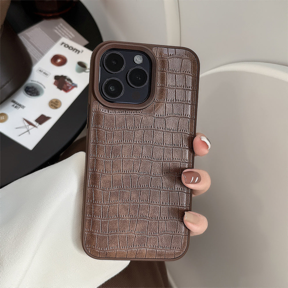 Estuche para teléfono móvil iPhone13/11 con patrón de cocodrilo retro marrón, 15/16/17promax, estilo premium, personalidad.