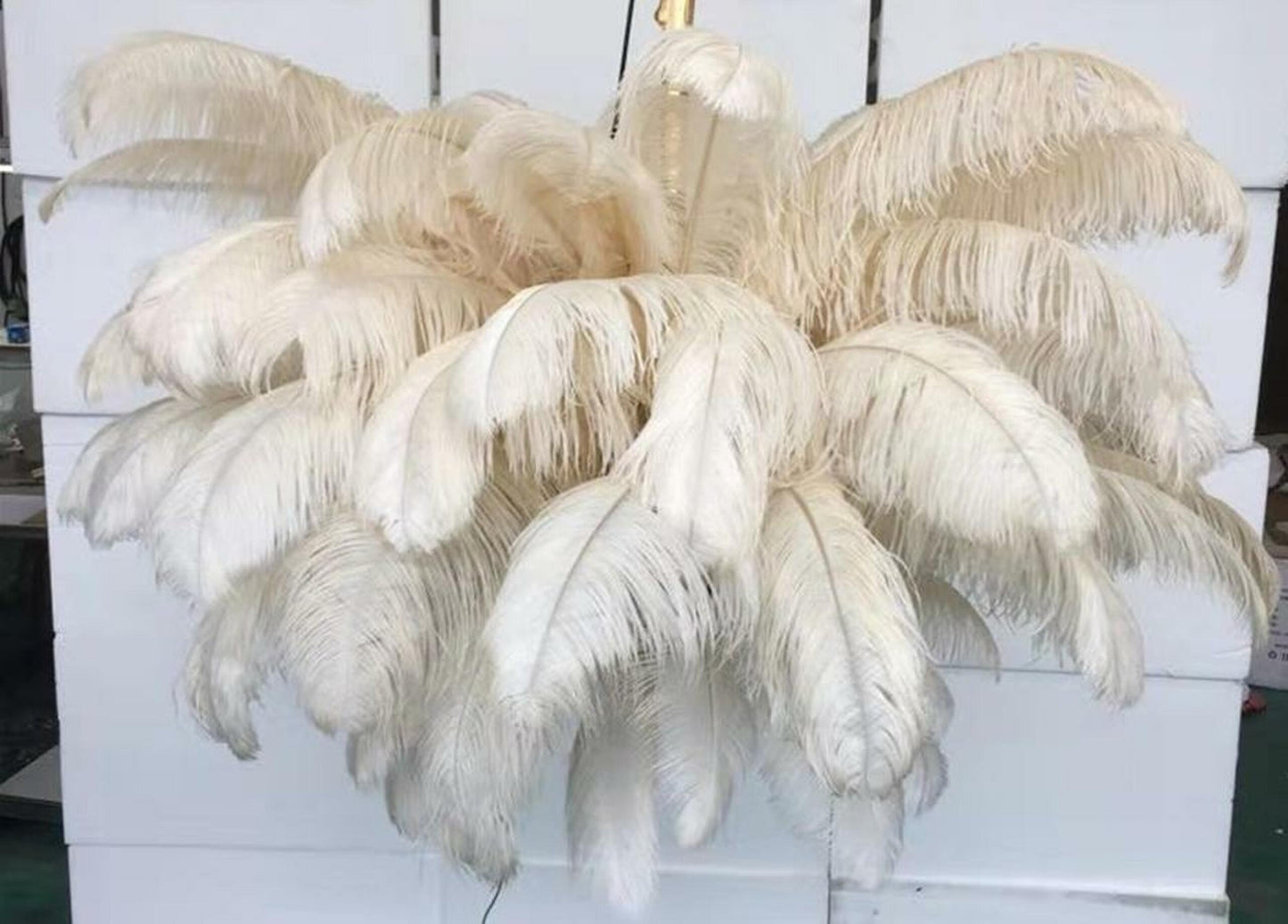 Lámparas de araña de plumas de avestruz