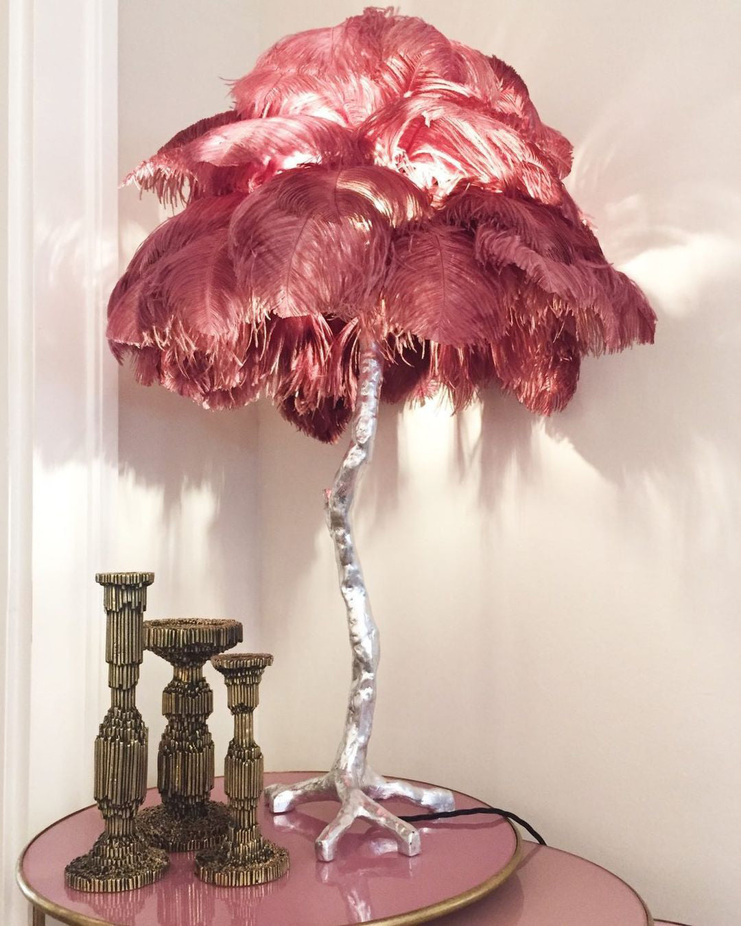 Lámpara de Mesa con Plumas de Avestruz