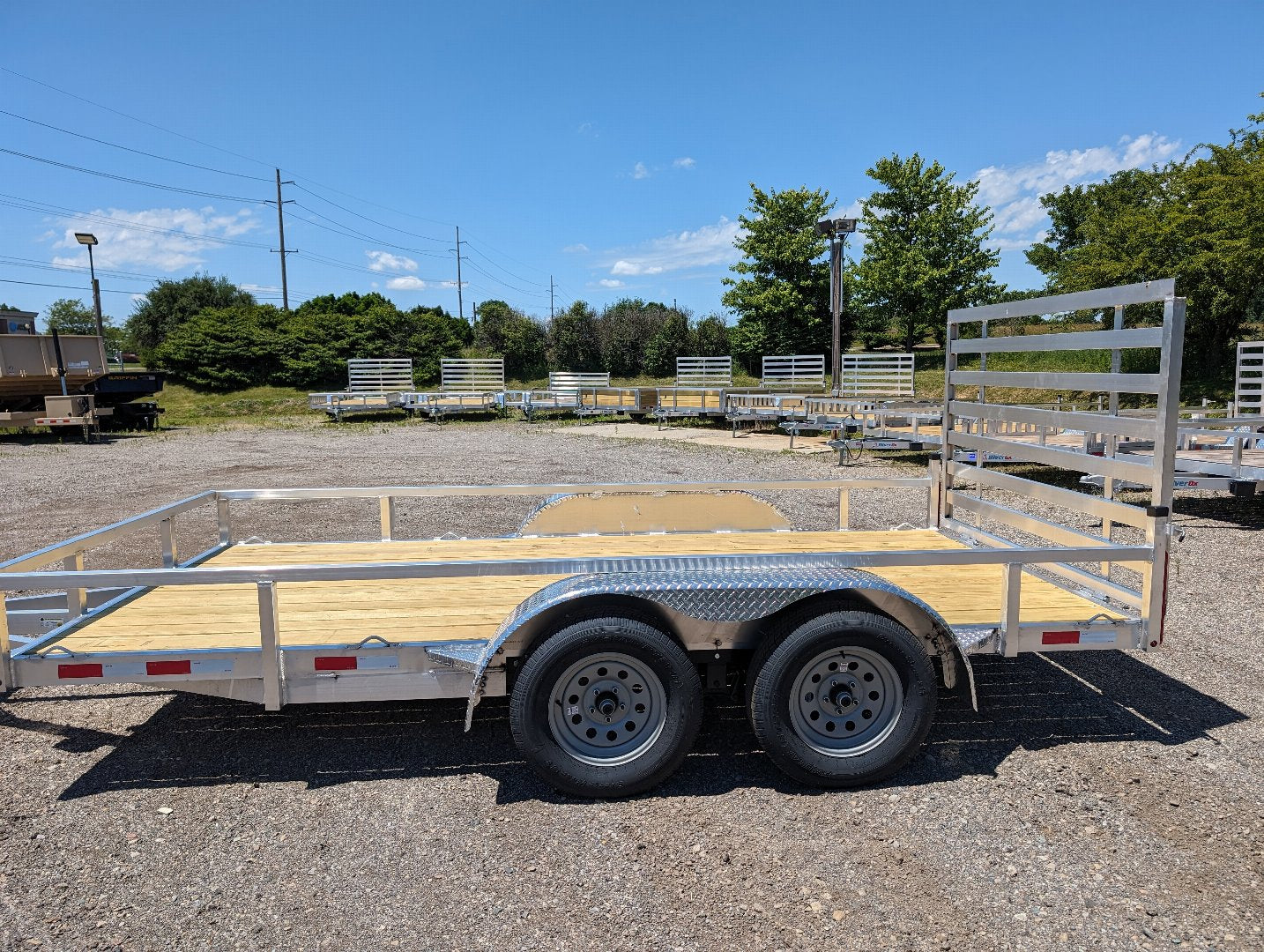 Silver Ox 7x14 Aluminum Tandem Axle Utility Trailer – Ramp Gate – Electric Brakes | AAA Trailer