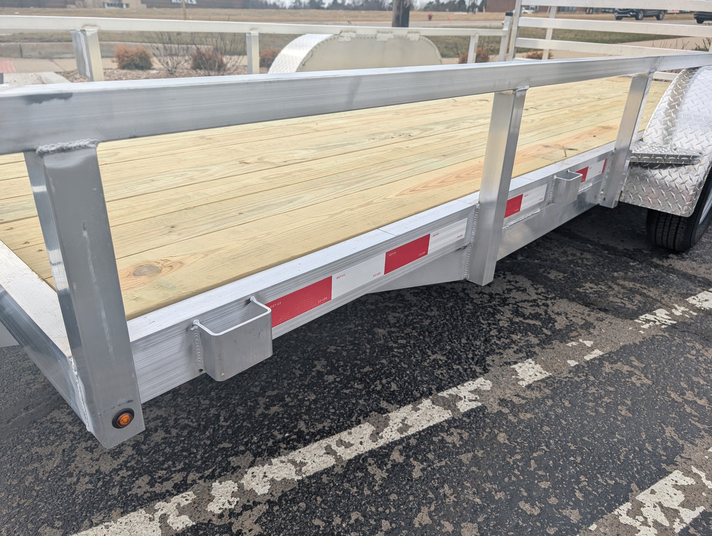 Silver Ox 7x16 Aluminum Tandem Axle Utility Trailer – Rear Ramp – Electric Brakes | AAA Trailer
