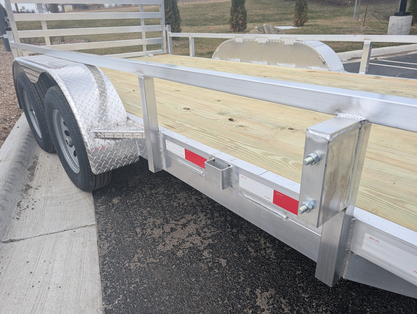 Silver Ox 7x16 Aluminum Tandem Axle Utility Trailer – Rear Ramp – Electric Brakes | AAA Trailer