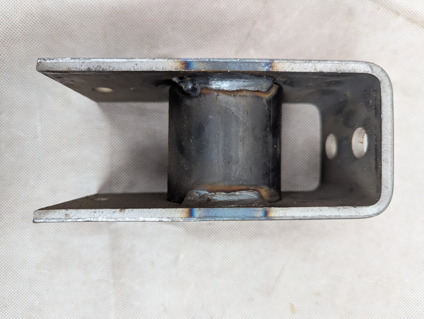 2" Wide Slipper Spring Rear Hanger - w 7/16" Keeper Bolt HG-3028-R