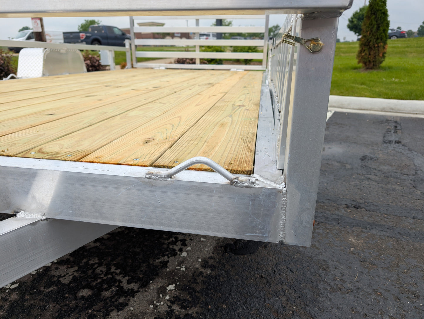 Silver Ox 7x14 Aluminum Utility Trailer – Single Axle ATV Package | 2,610 lb Payload