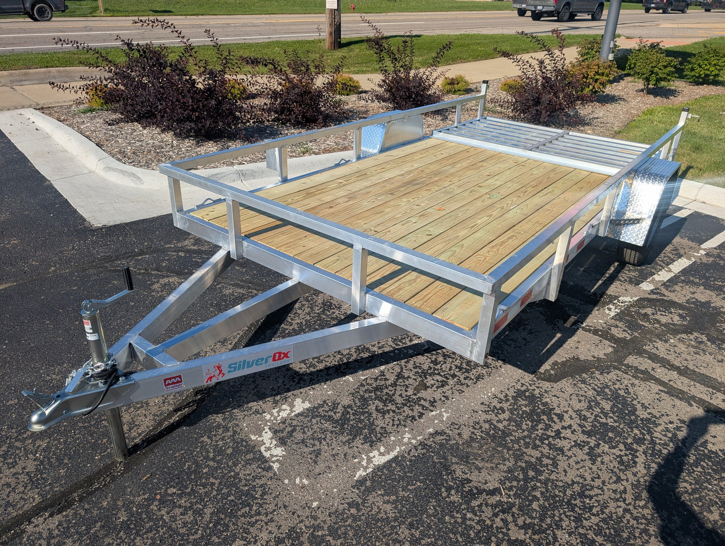 Silver Ox 7x14 Aluminum Utility Trailer – Single Axle – Rear Ramp
