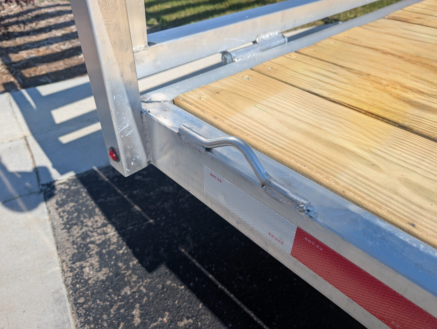 Silver Ox 7x14 Aluminum Utility Trailer – Single Axle – Rear Ramp