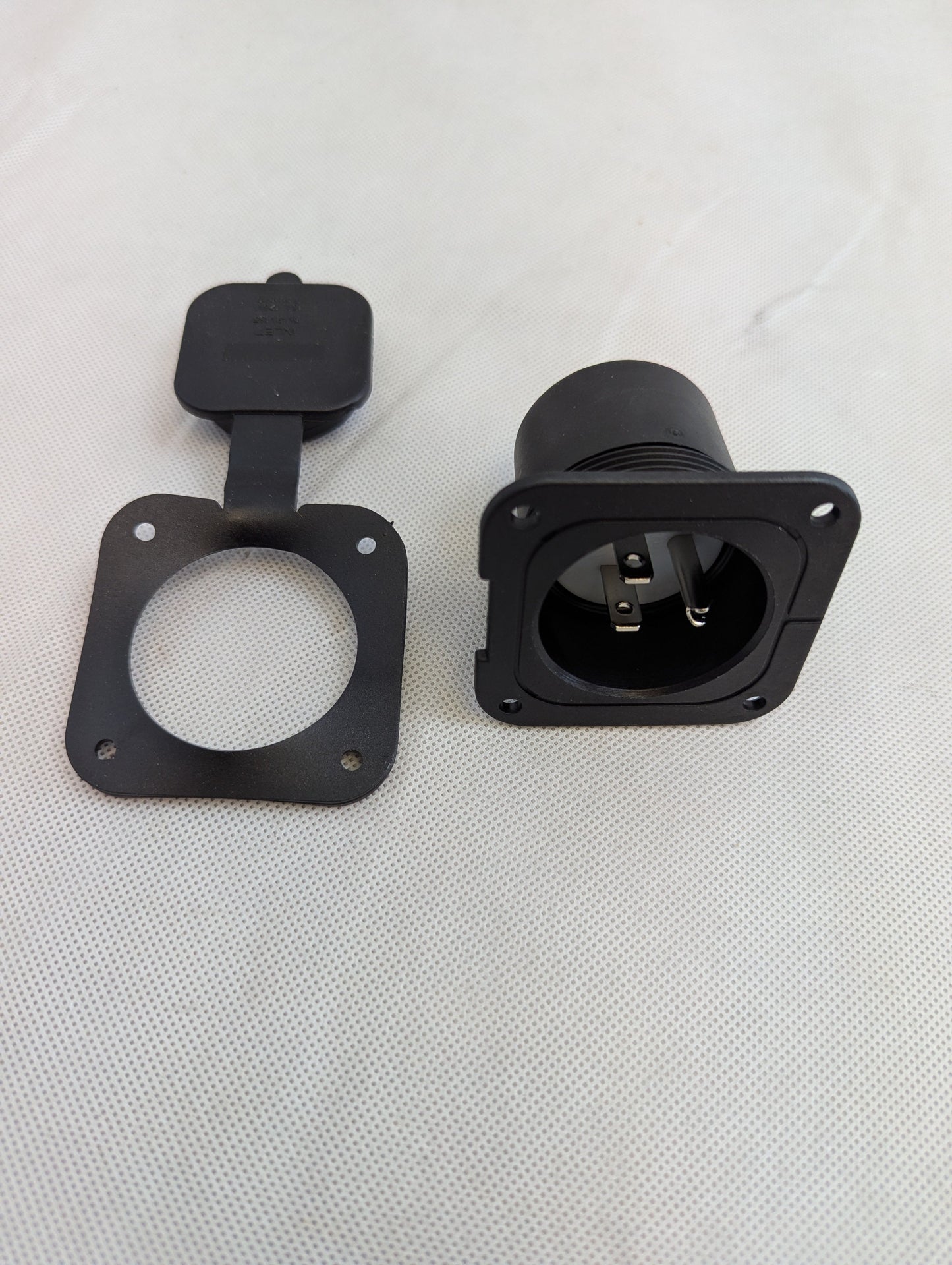 15 Amp Flanged Power Inlet – NEMA 5-15 125V – Weatherproof Trailer/RV