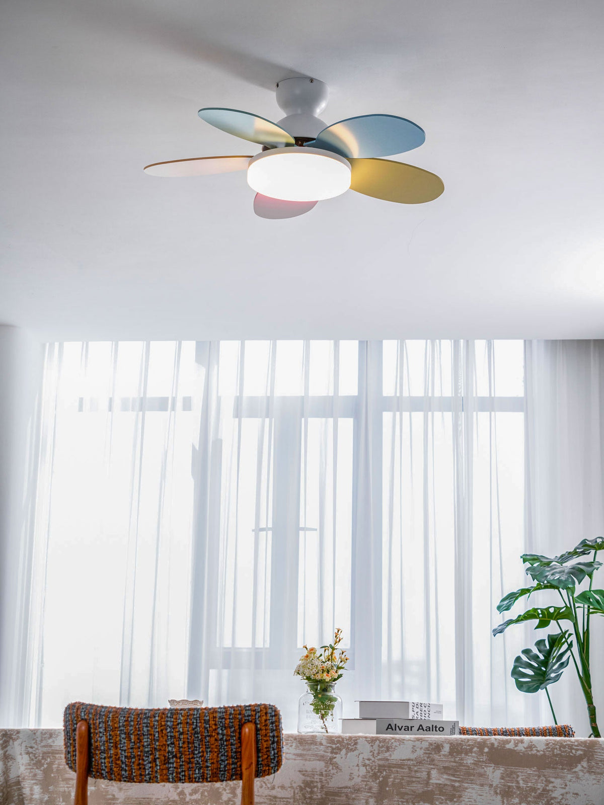 Petal-Shaped Ceiling Fan with LED Light and Remote | Quiet Reversible DC Motor