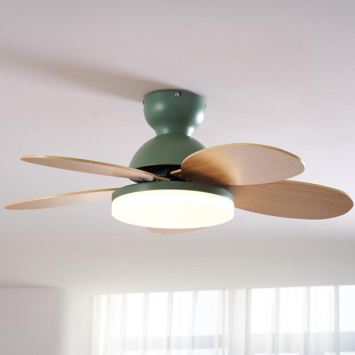 Petal-Shaped Ceiling Fan with LED Light and Remote | Quiet Reversible DC Motor