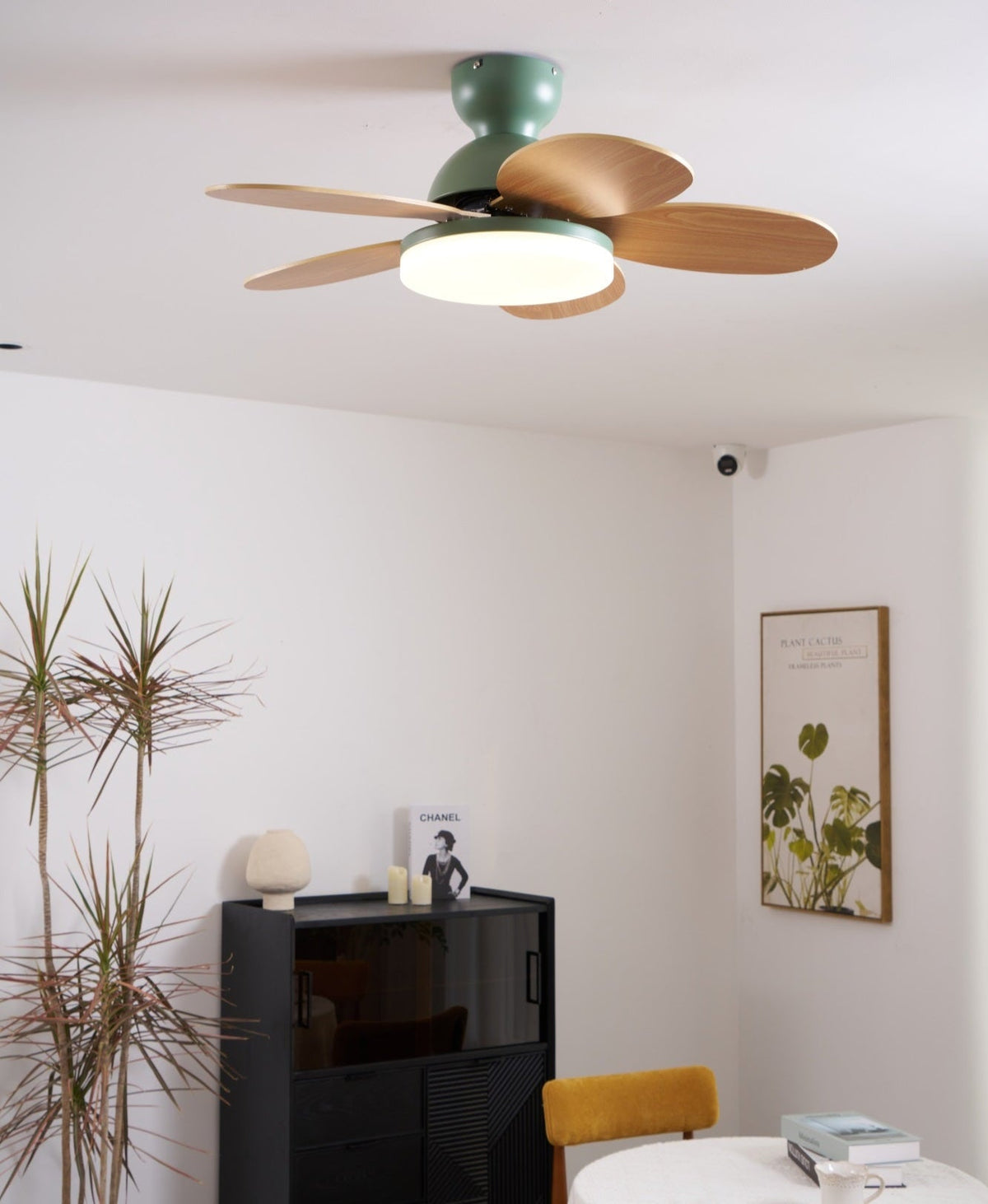 Petal-Shaped Ceiling Fan with LED Light and Remote | Quiet Reversible DC Motor