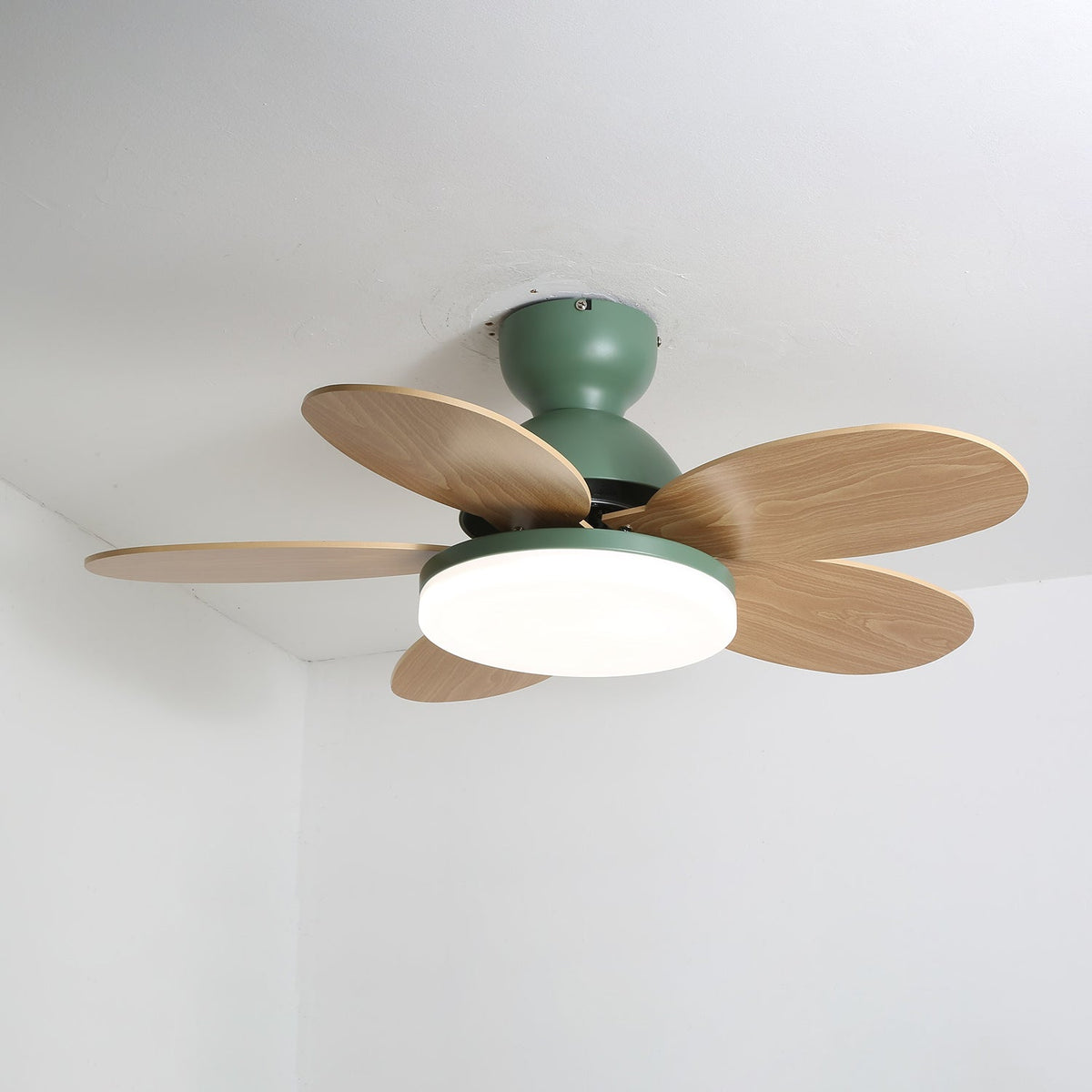 Petal-Shaped Ceiling Fan with LED Light and Remote | Quiet Reversible DC Motor
