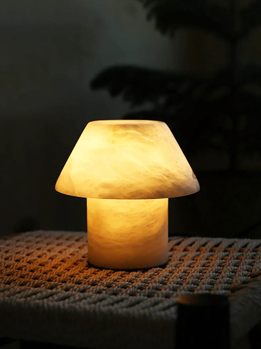 Lámpara de mesa de alabastro Petra Stone House