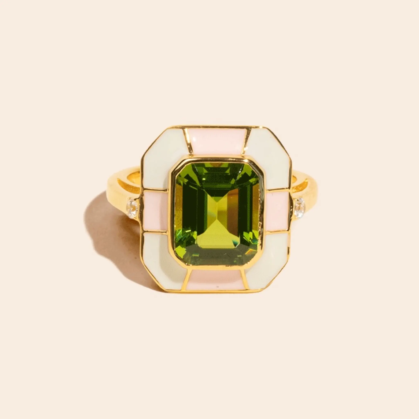 El anillo de declaración Iconic