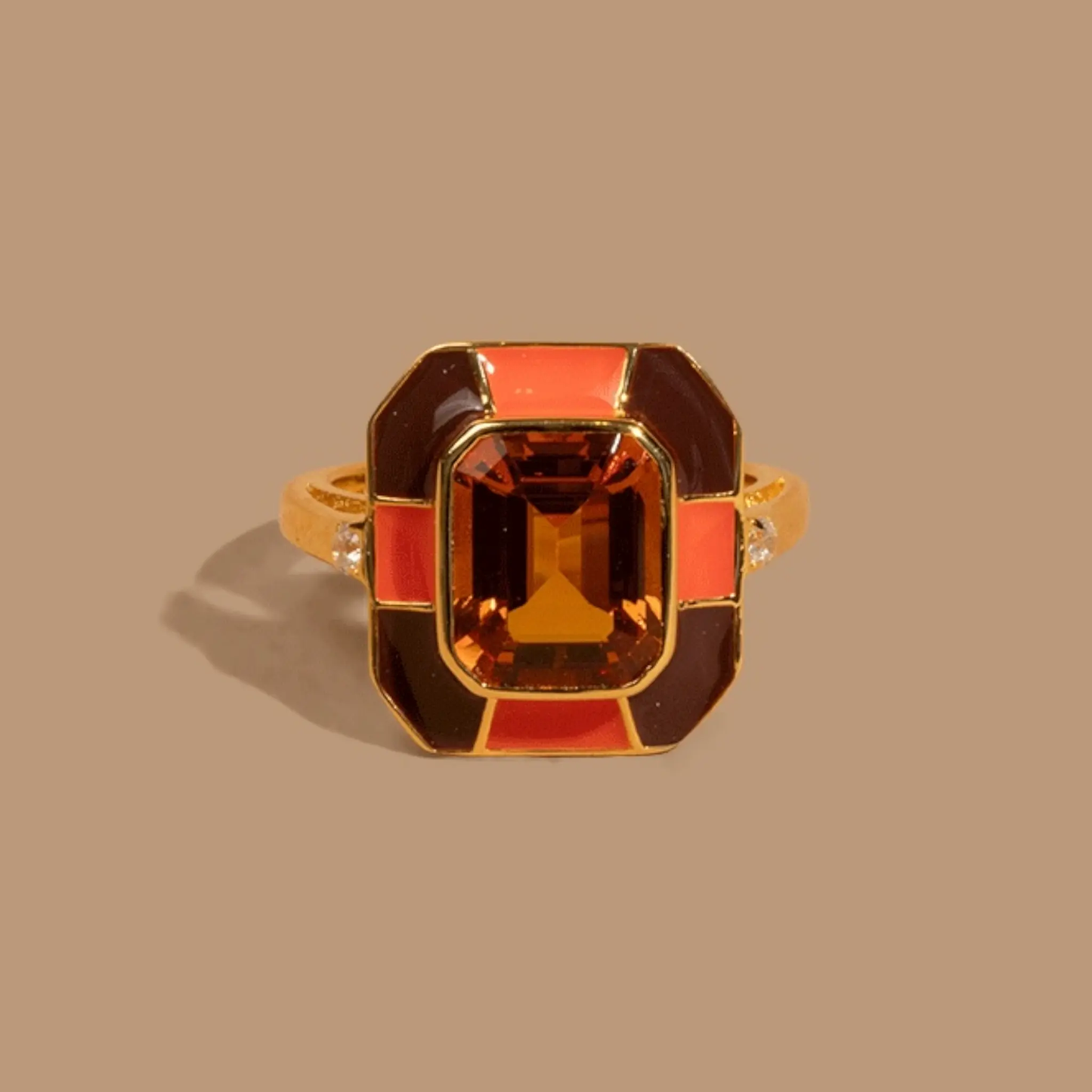 El anillo de declaración Iconic