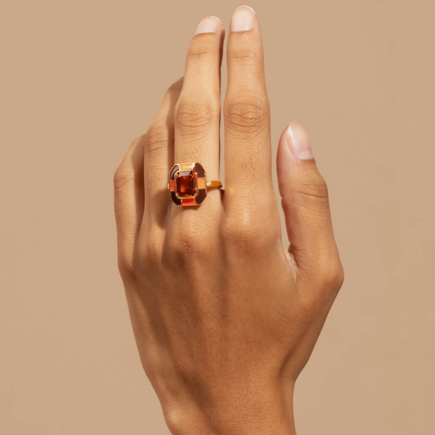 El anillo de declaración Iconic