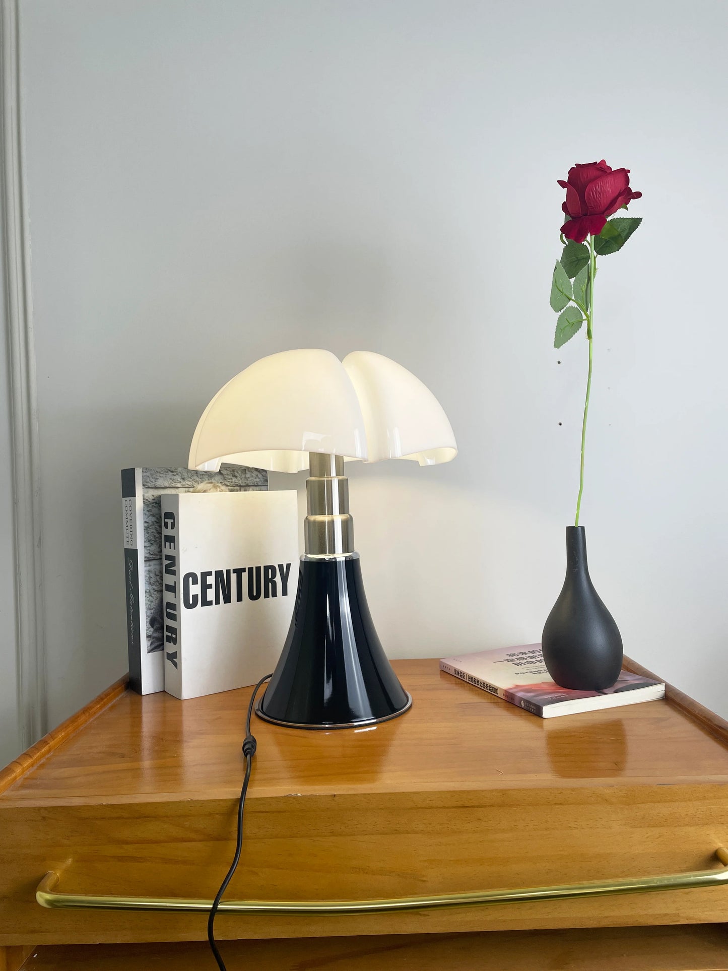 Lámpara de Mesa Acrílica Pipistrello