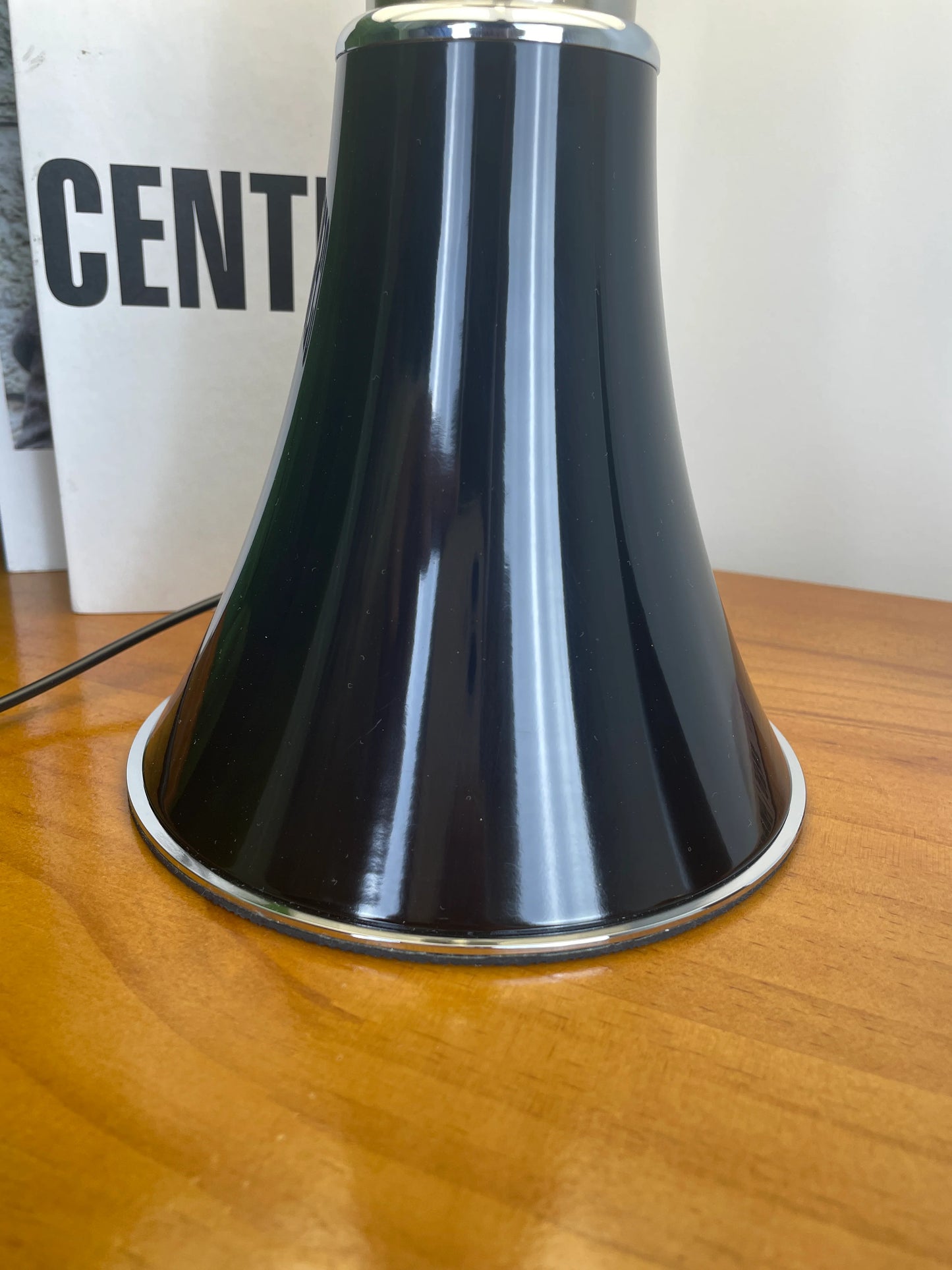 Lámpara de Mesa Acrílica Pipistrello