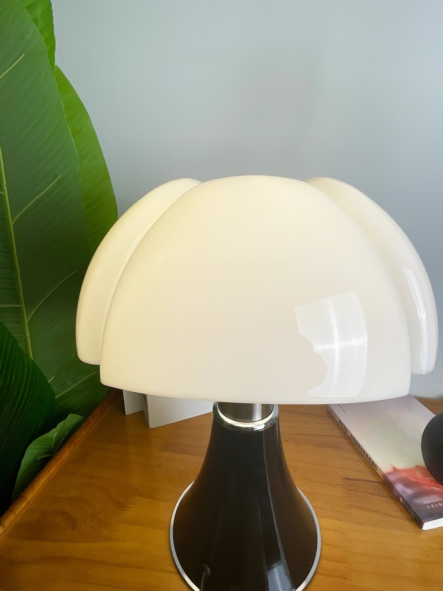 Lámpara de Mesa Acrílica Pipistrello