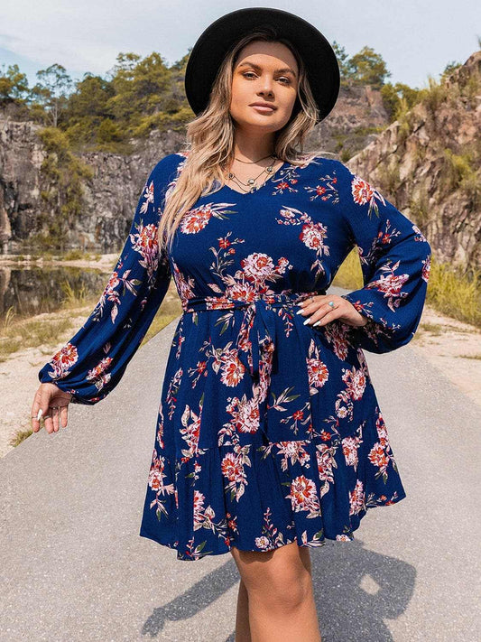 Vestido de manga larga con cuello en V de Trendsi Tallas grandes