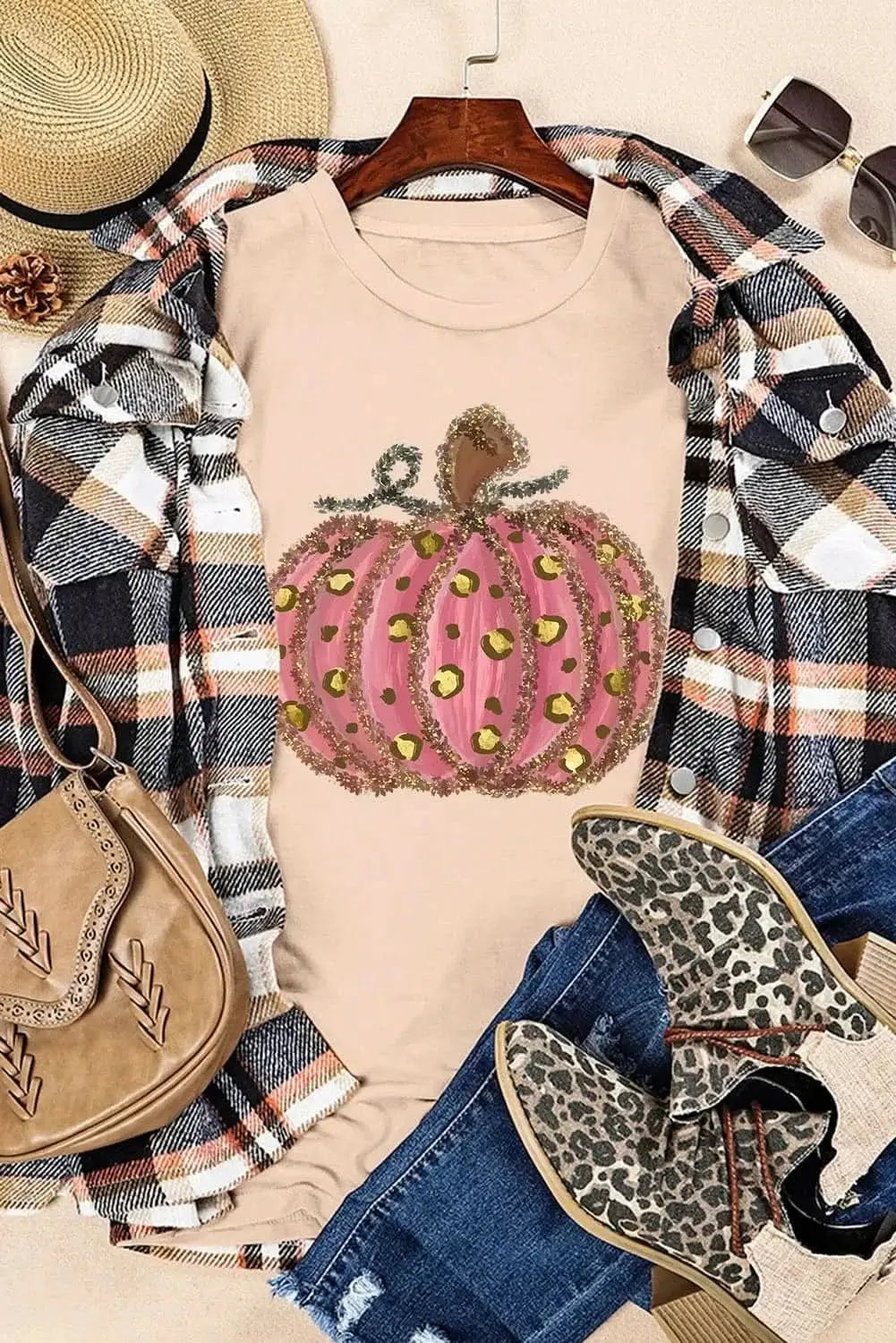 Trendsi Pumpkin Graphic T-Shirt Round Neck Relaxed Fit