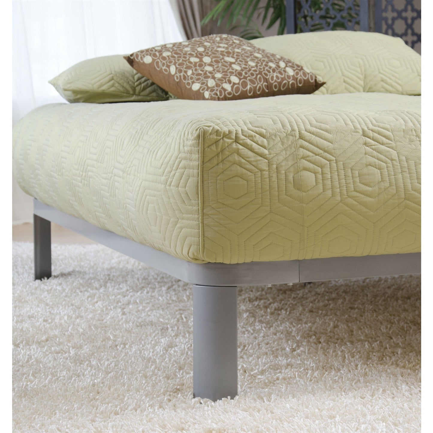Estructura de cama Queen Luna de metal con somier de láminas de madera