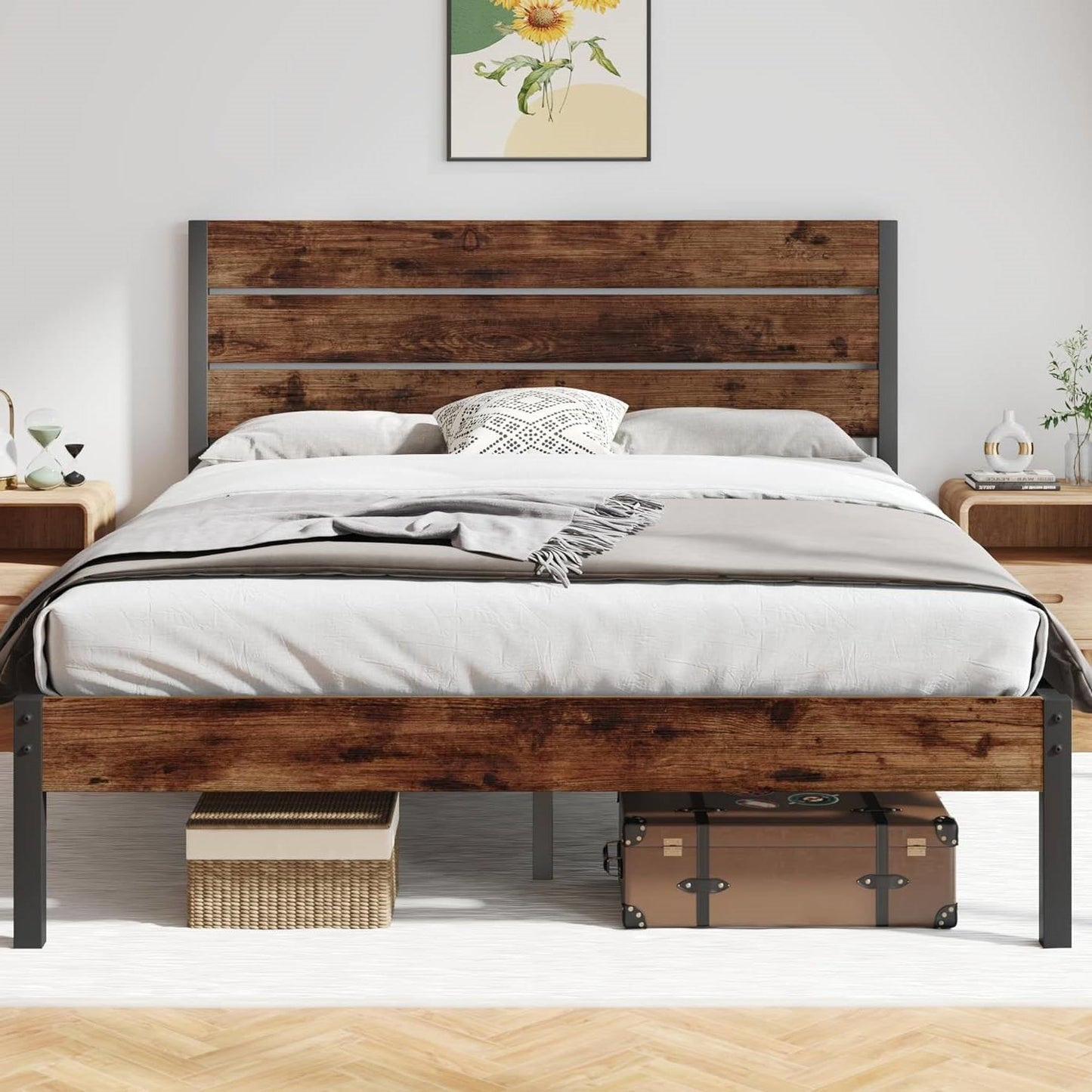 Base de cama de plataforma Queen moderna de metal estilo casa de campo con cabecera de madera marrón