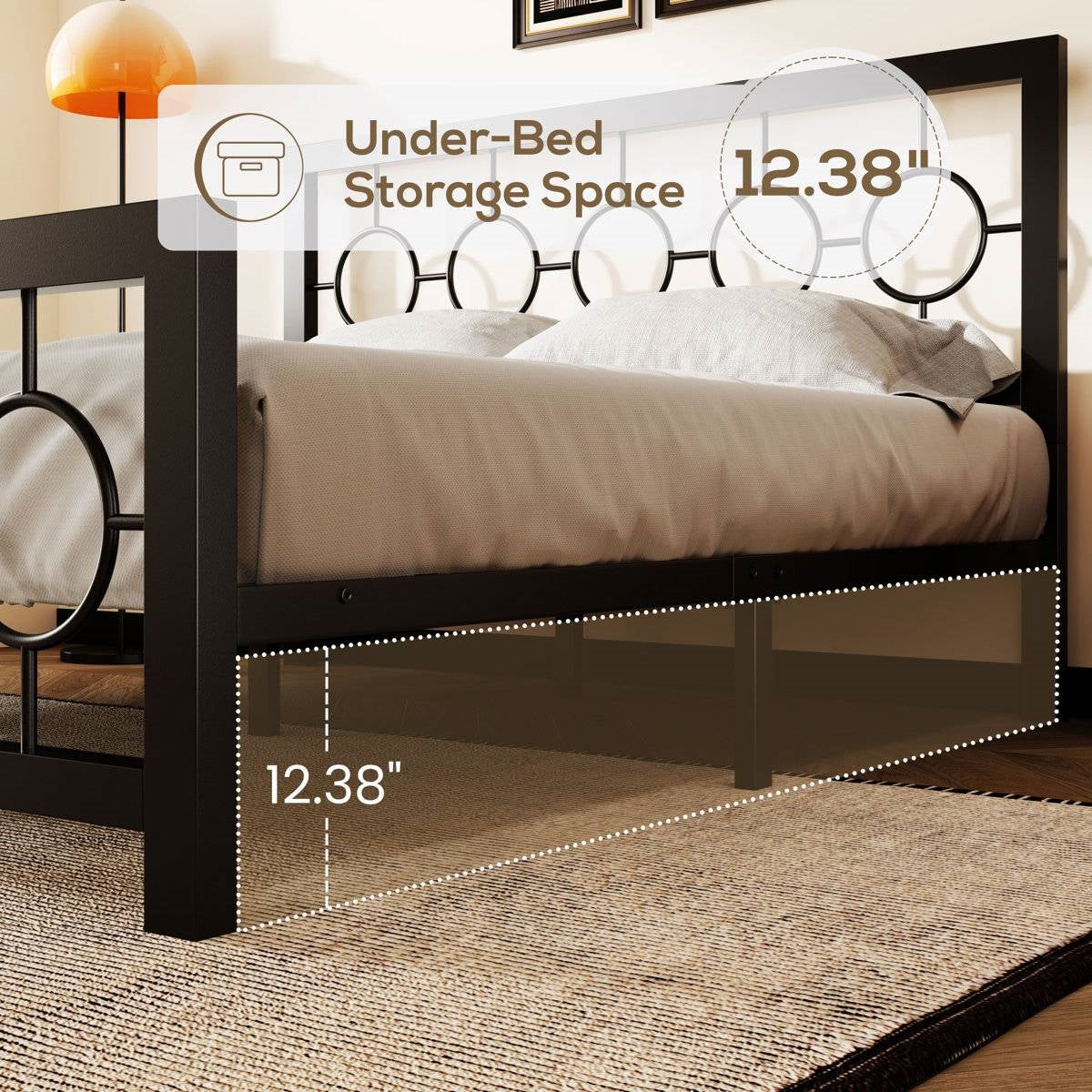 Cama Queen de plataforma de metal negro con cabecero y piecero con medallón circular