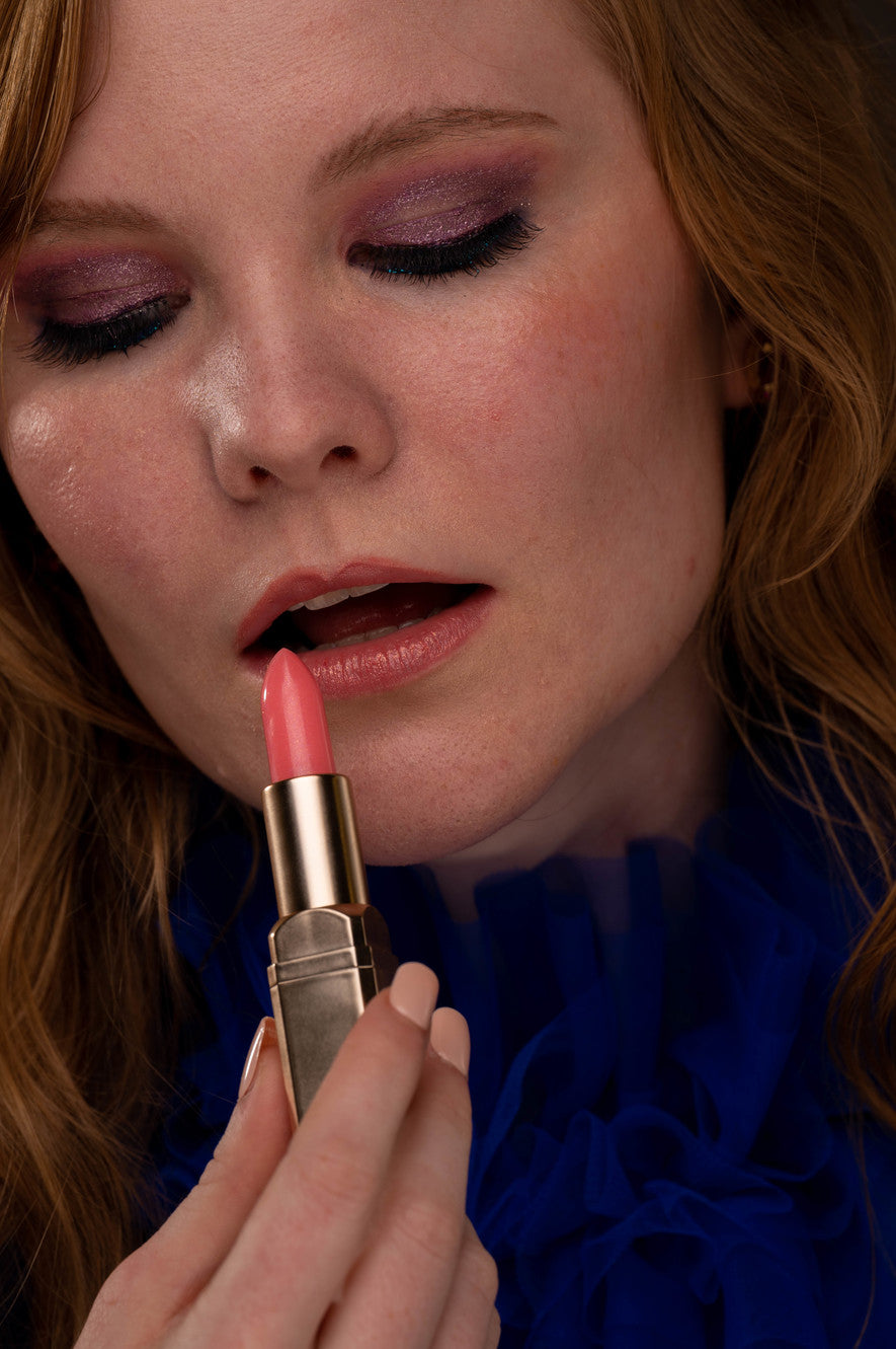 Color-Changing Flower Lip Gloss – Vegan, Gluten-Free, Hydrating Lip Balm