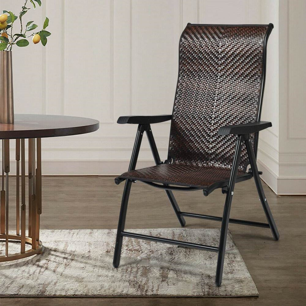 Sillón plegable de mimbre de color marrón oscuro resistente para exteriores