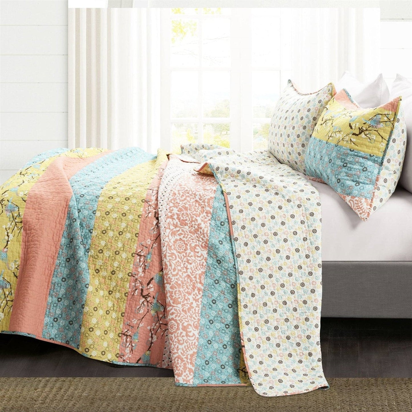 Juego de colcha reversible ligera con estampado floral bohemio, tamaño matrimonial/queen, en azul, amarillo, rosa y marfil