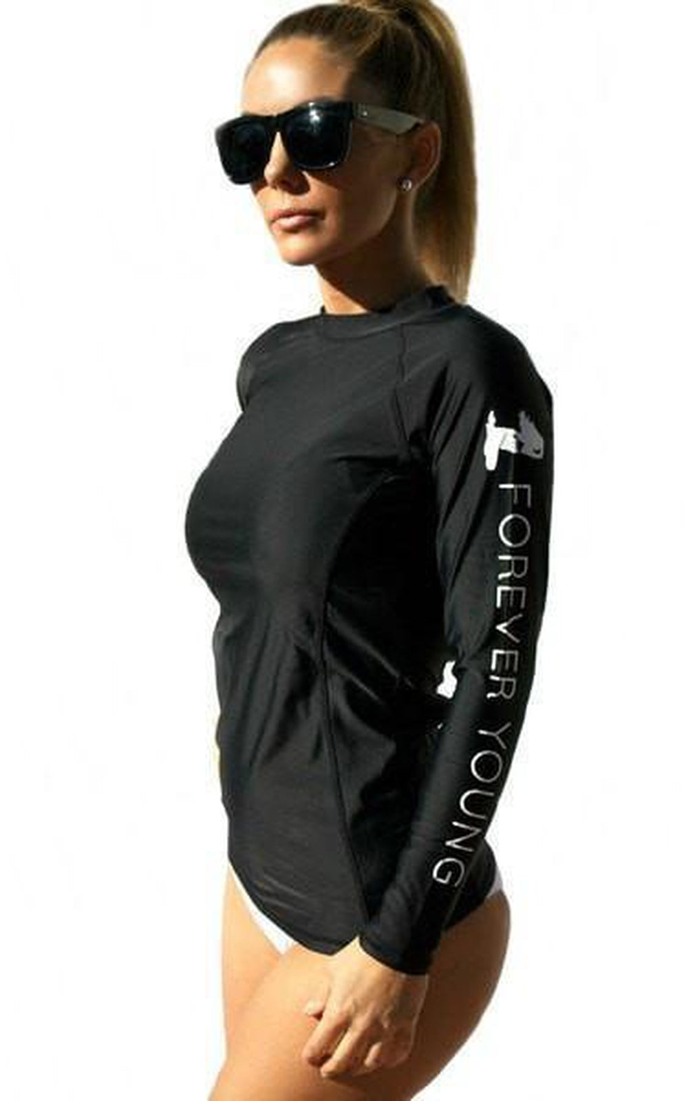 Protector solar con logo Forever Young