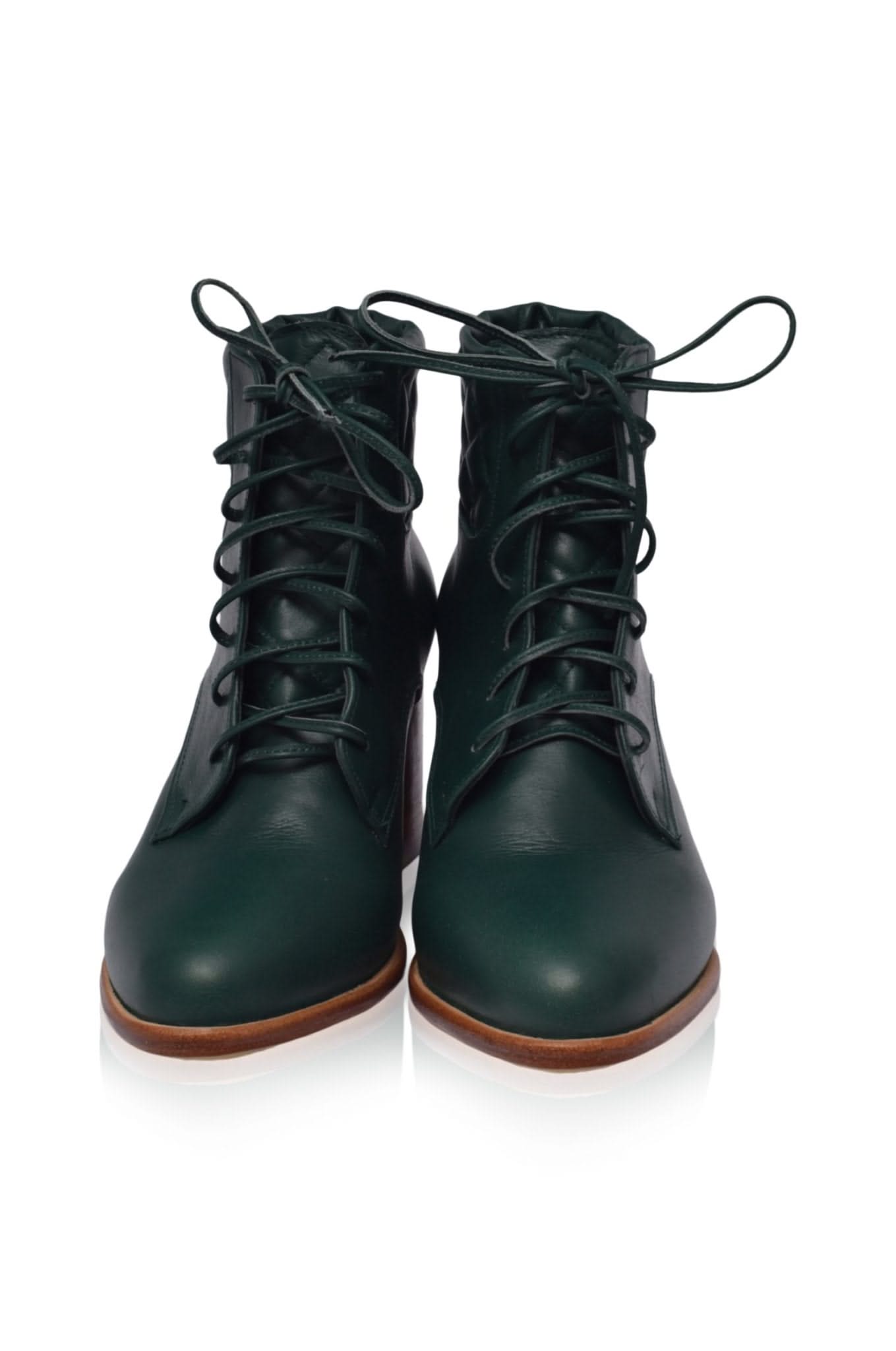 Botines de cuero a la moda: Zapatos de tacón alto de Rising Mara